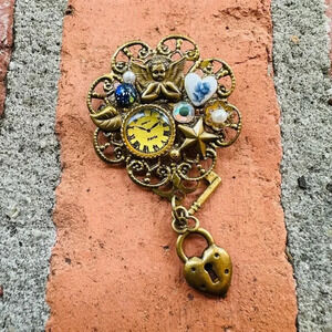 Victorian Angel Heart Key Vintage Time Clock Brooch